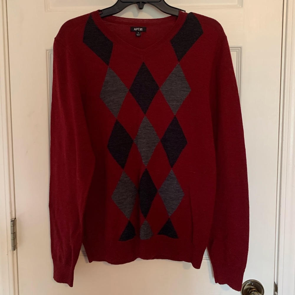 MENS V-NECK SWEATER